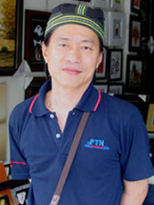 Guitar mesterbygger AntonioTsai, fra Taiwan.
